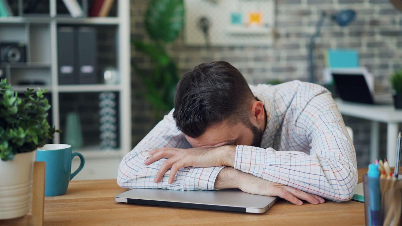 Warning Signs of Ad Fatigue — Ad Fatigue: Signs Your Creative Is Tired and How to Refresh