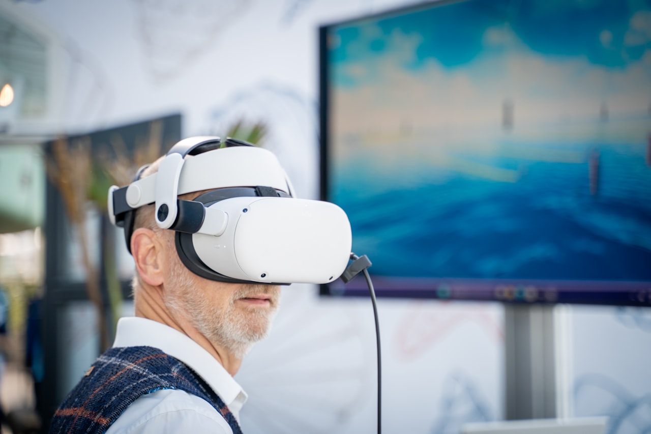 Measuring ROI on Immersive Experiences — AR and VR Marketing in Singapore: Immersive Experiences for Brands