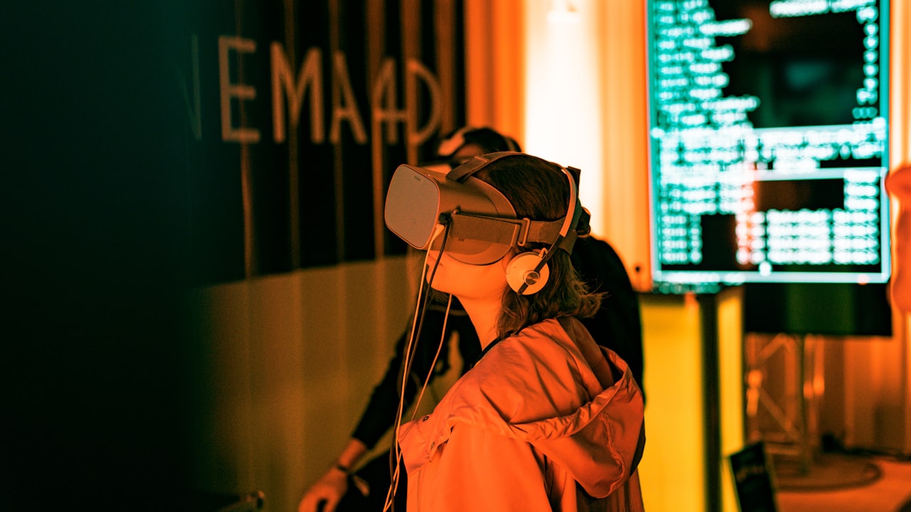 VR Marketing Applications for Brands — AR and VR Marketing in Singapore: Immersive Experiences for Brands