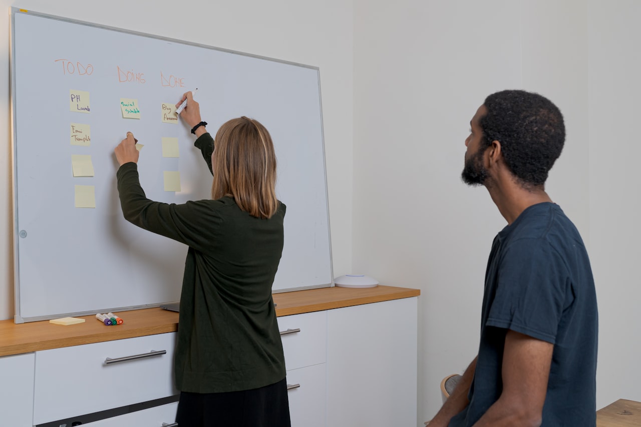 SaaS Metrics That Matter — B2B SaaS Marketing Strategy: How to Acquire and Retain Customers