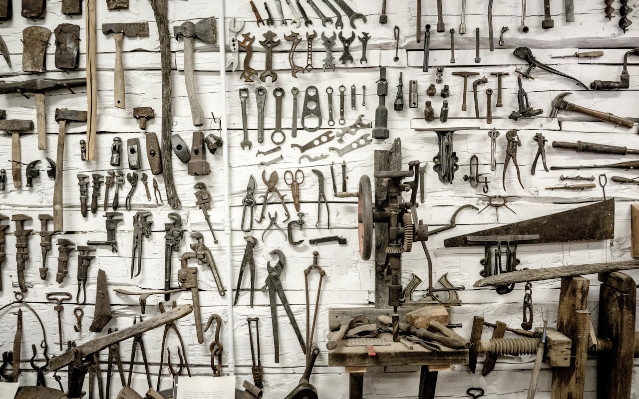 Contact Discovery and Email Tools — Best Link Building Tools for SEO in 2026