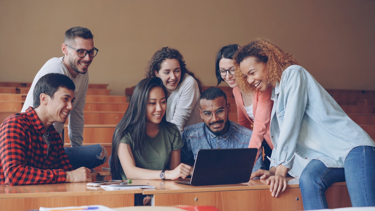 Measuring Campus Recruitment Marketing ROI — Campus Recruitment Marketing: Attract Fresh Graduates in Singapore
