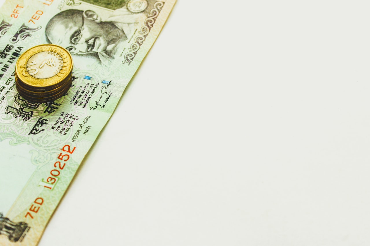 MNC vs Local Company CMO Pay — CMO Salary in Singapore: Chief Marketing Officer Compensation