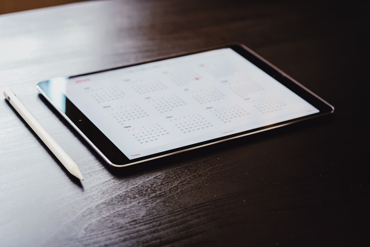 Adapting and Optimising Your Calendar Over Time — Content Calendar Management: Plan, Schedule and Execute Consistently