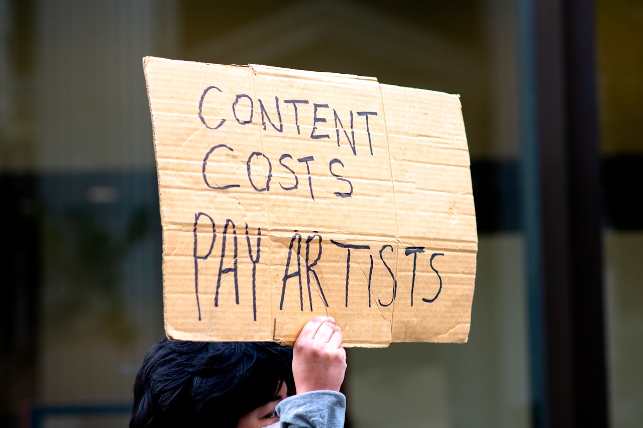Key Factors That Affect Copywriter Pay — Copywriter Salary in Singapore: What Copywriters Earn in 2026