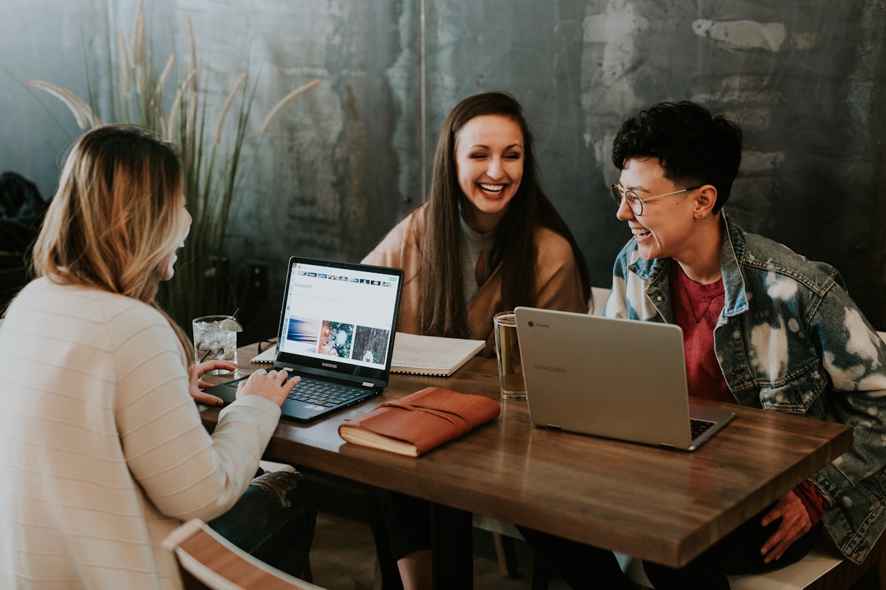 Scaling Your Customer Marketing Team — Building a Customer Marketing Team: Roles, KPIs and Playbooks