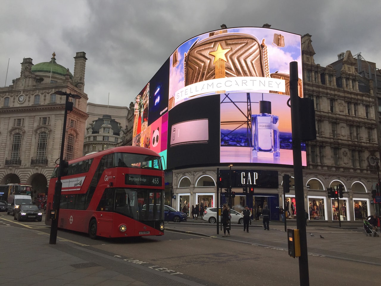 Measuring DOOH Campaign Performance — Digital Out-of-Home Advertising: Programmatic DOOH in Singapore