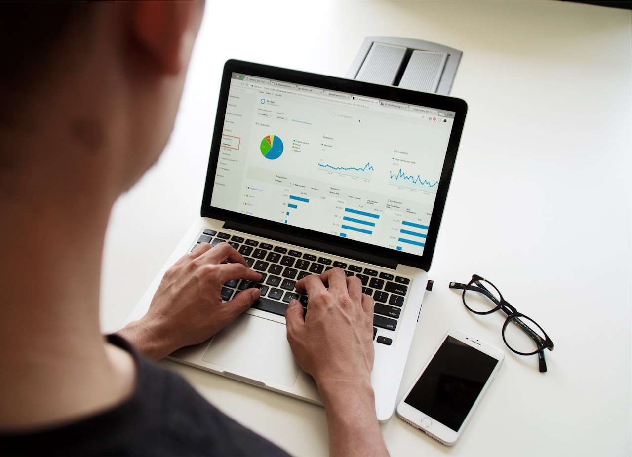 Conversion Funnel Metrics — E-commerce Analytics: Track the Metrics That Actually Drive Revenue
