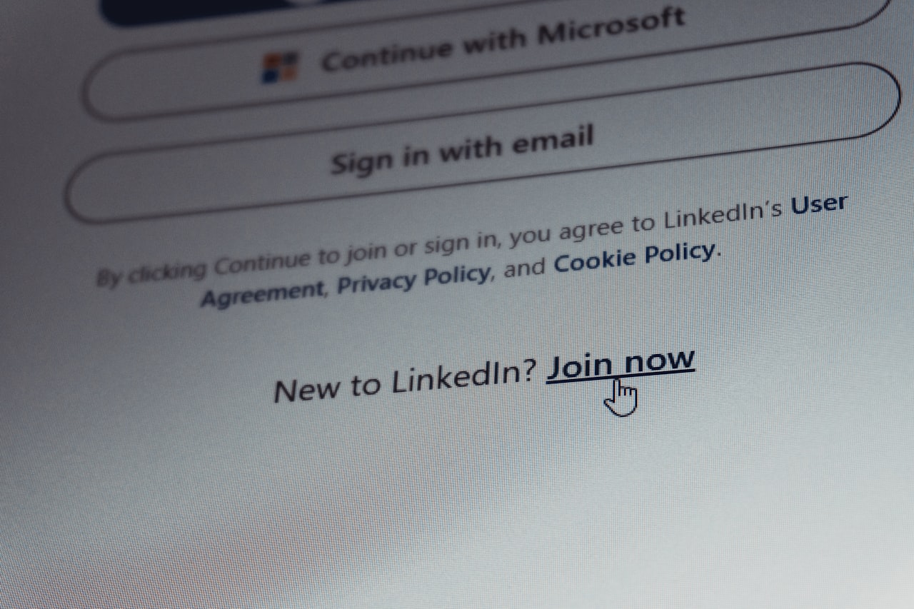 Mistakes That Kill Open Rates — Email Subject Lines: How to Write Lines That Get Opened, Clicked and Remembered