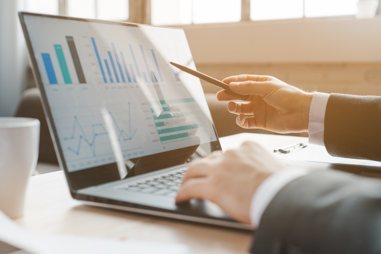 LinkedIn Thought Leadership Strategy — Financial Advisor Marketing in Singapore: How to Attract HNW Clients