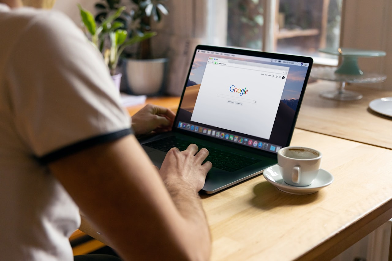 Comparing Keywords Head-to-Head — Google Trends Tutorial: Spot Trending Topics and Keywords