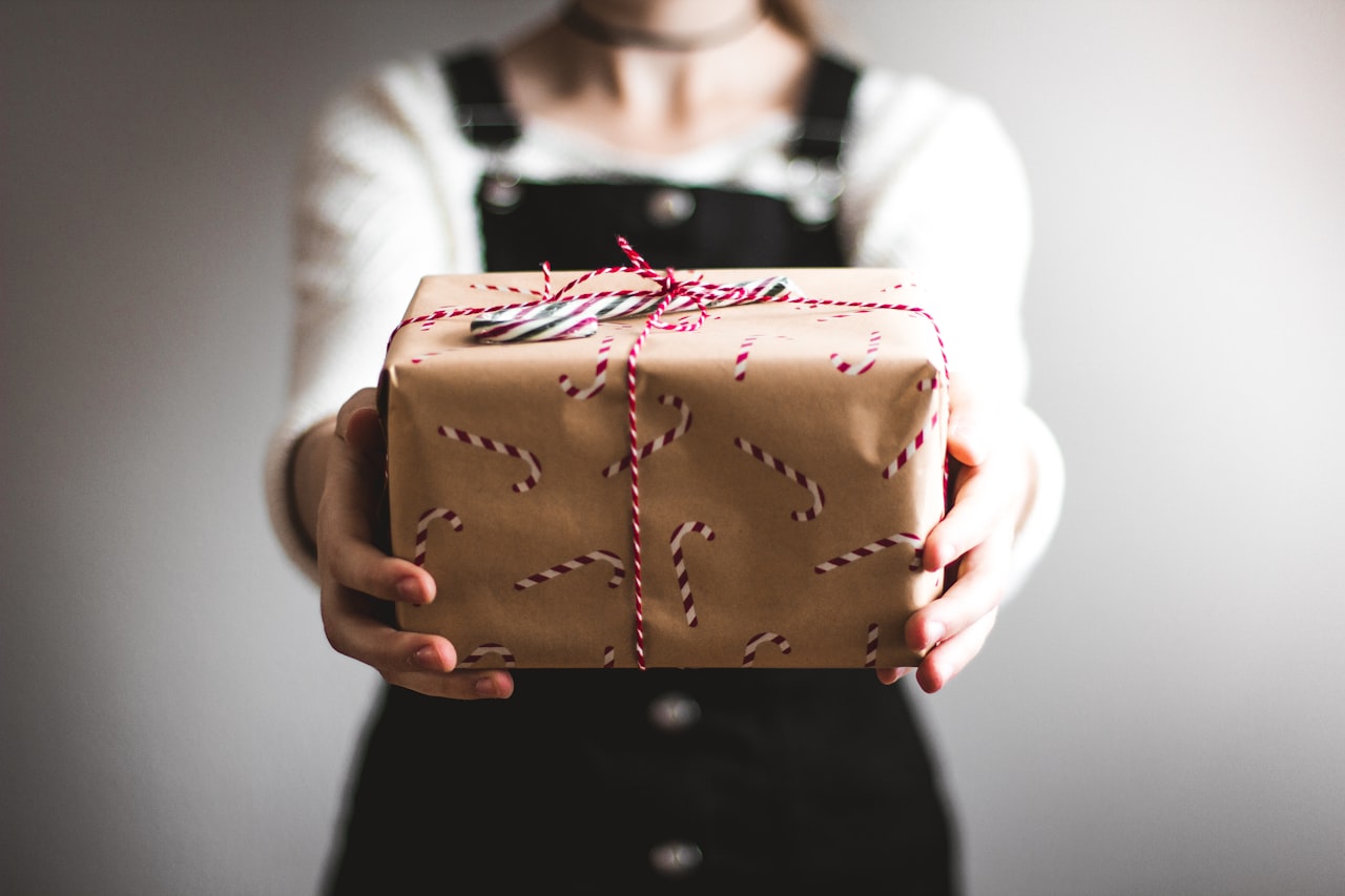 The Psychology Behind Why GWP Works — GWP (Gift With Purchase) Marketing: How to Design Promotions That Drive Sales
