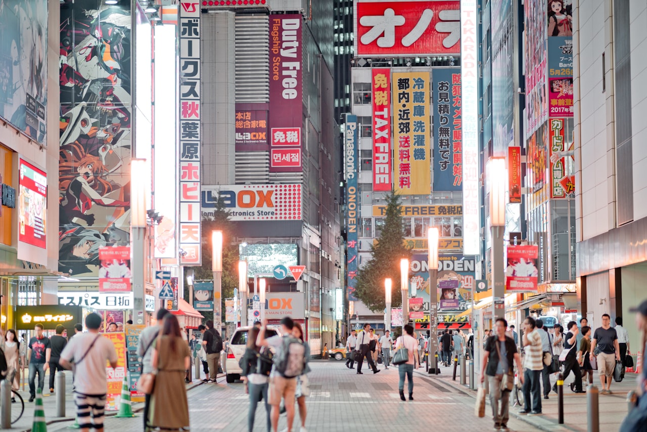Marketing Localisation and Cultural Bridging — Singapore Market Entry for Japanese Companies: Bridging East and Southeast Asia