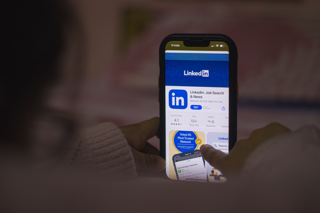 Implementation Guide for Singapore Teams — LinkedIn Automation: Outreach Sequences That Build Relationships