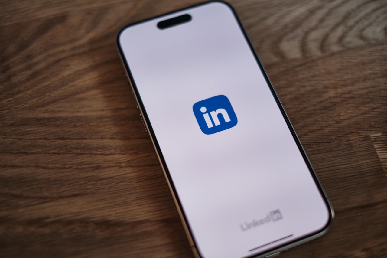 Tools and Platforms — LinkedIn Automation: Outreach Sequences That Build Relationships