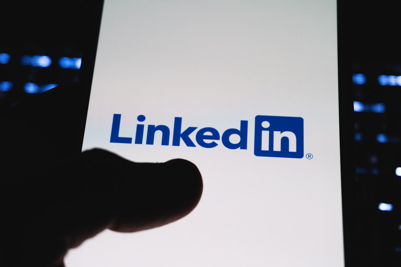 Carousel Ads — LinkedIn Sponsored Content: Single Image, Video, Carousel and Document Ads