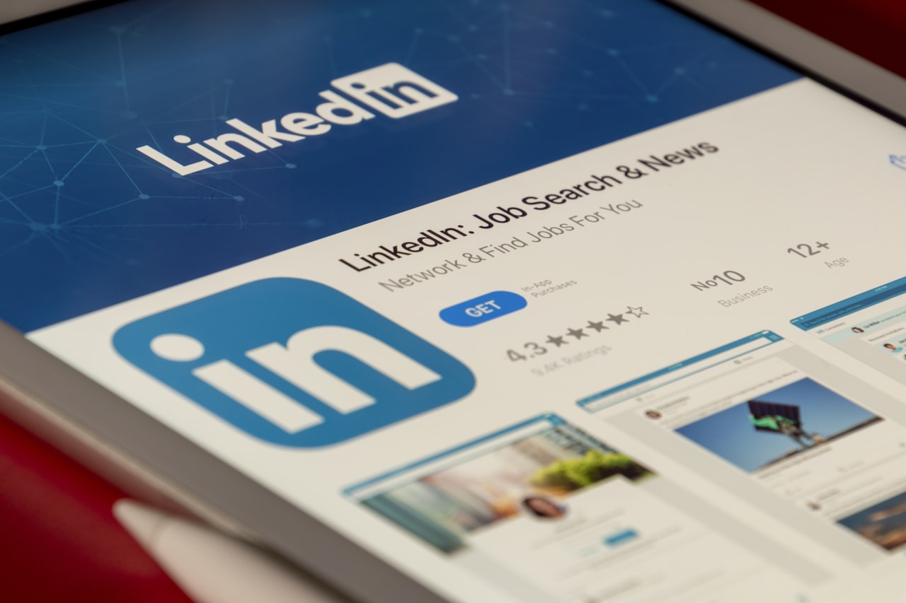 Single Image Ads — LinkedIn Sponsored Content: Single Image, Video, Carousel and Document Ads