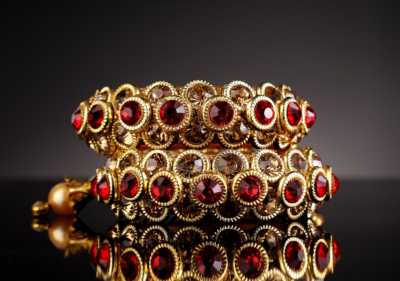 Experiential Retail and Omnichannel Marketing — Marketing for Jewellery: Strategies for Luxury Brand Growth in Singapore