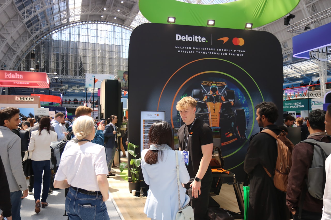 Singapore's Exhibition Landscape — Tradeshow Marketing in Singapore: A Complete Guide to Maximising Your Exhibition ROI