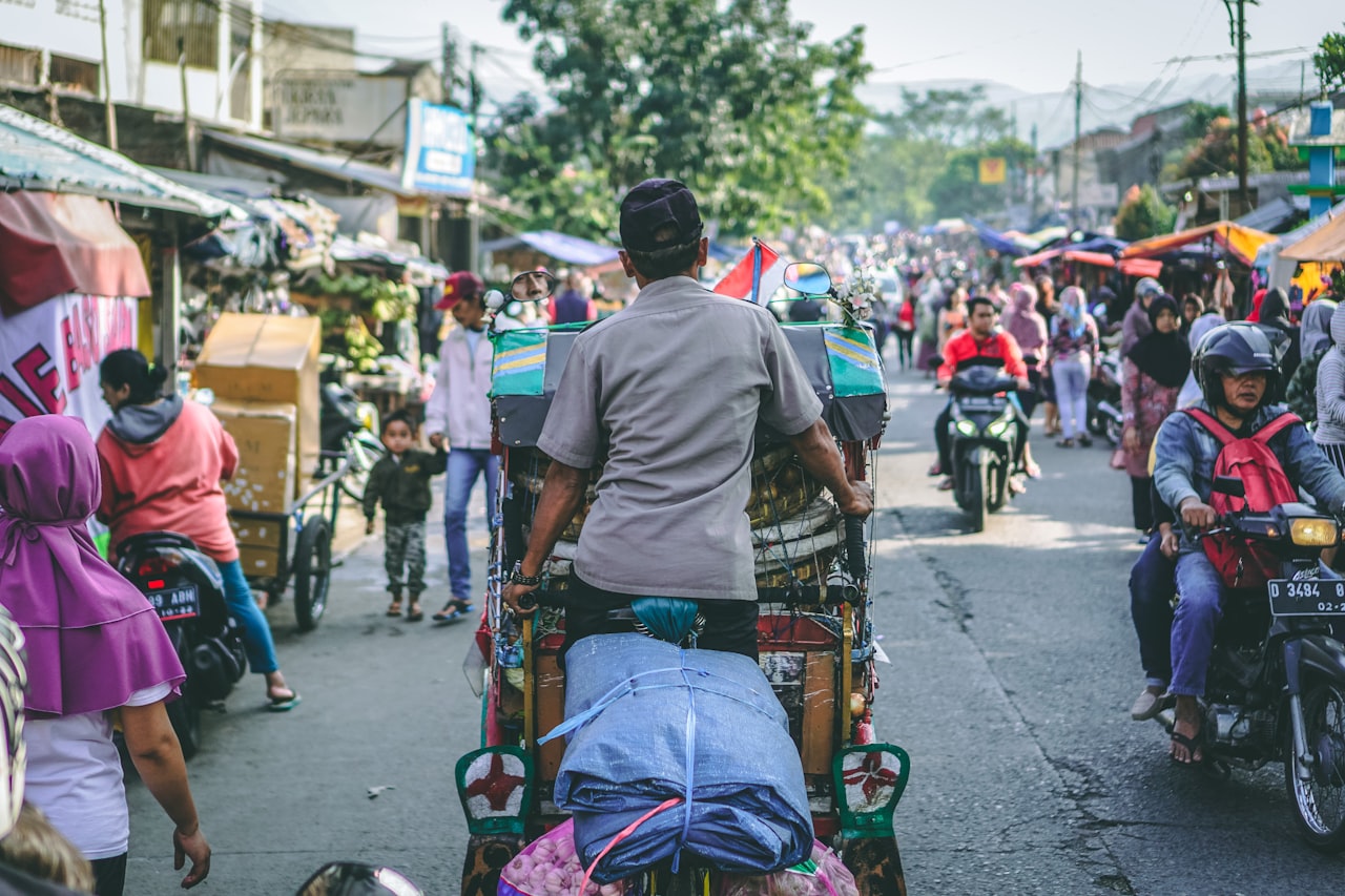 Indonesia's Digital Landscape and Key Platforms — Marketing to Indonesian Consumers from Singapore: Cross-Border Strategy