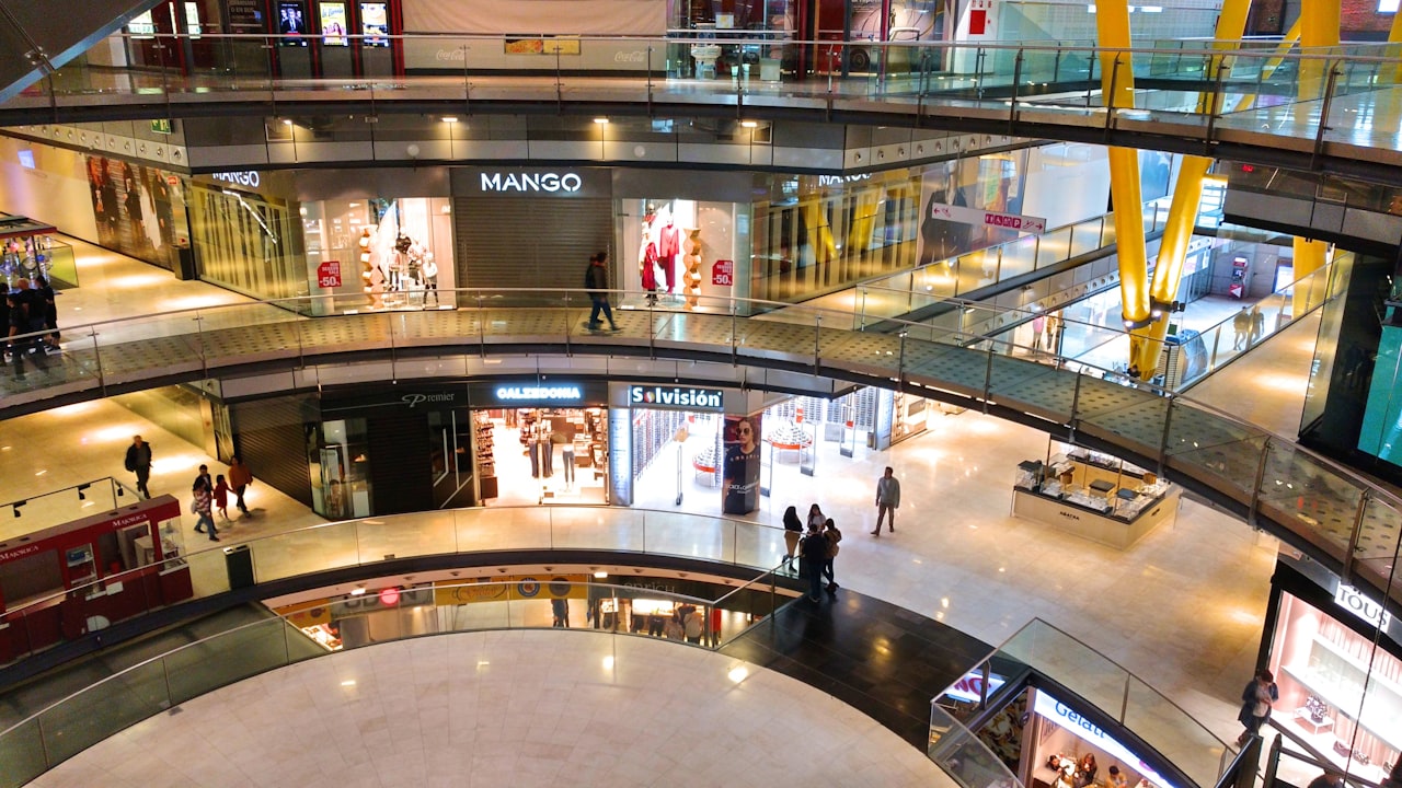 Leveraging Mall Events and Promotions — Marketing for Shopping Mall Tenants in Singapore
