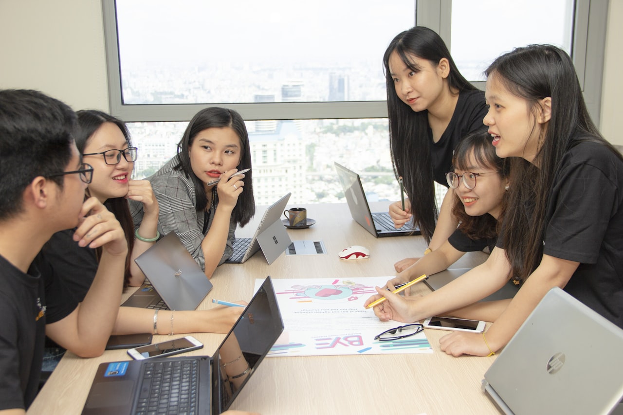 KPIs by Role: SEO and PPC — Marketing Team KPIs: How to Measure Employee Performance