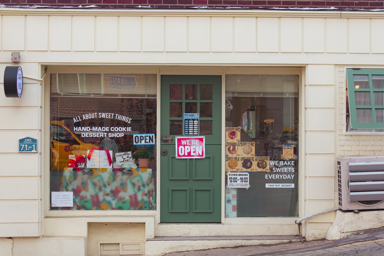 Advantages of Your Own Online Store — Marketplace vs Own Online Store: Which Is Right for Your Business