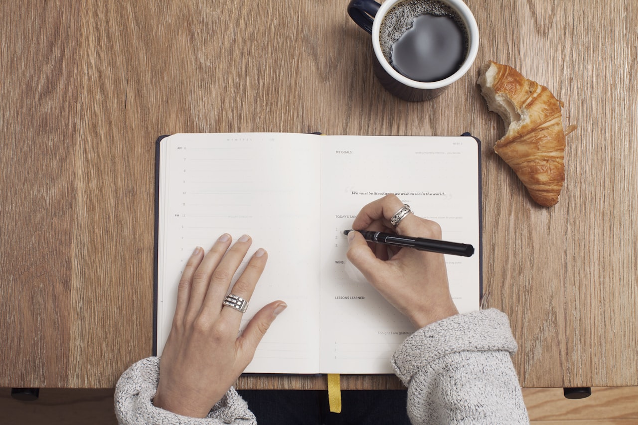 Error Messages That Help Instead of Frustrate โ Microcopy and UX Writing: Small Words That Make a Big Difference in Conversions