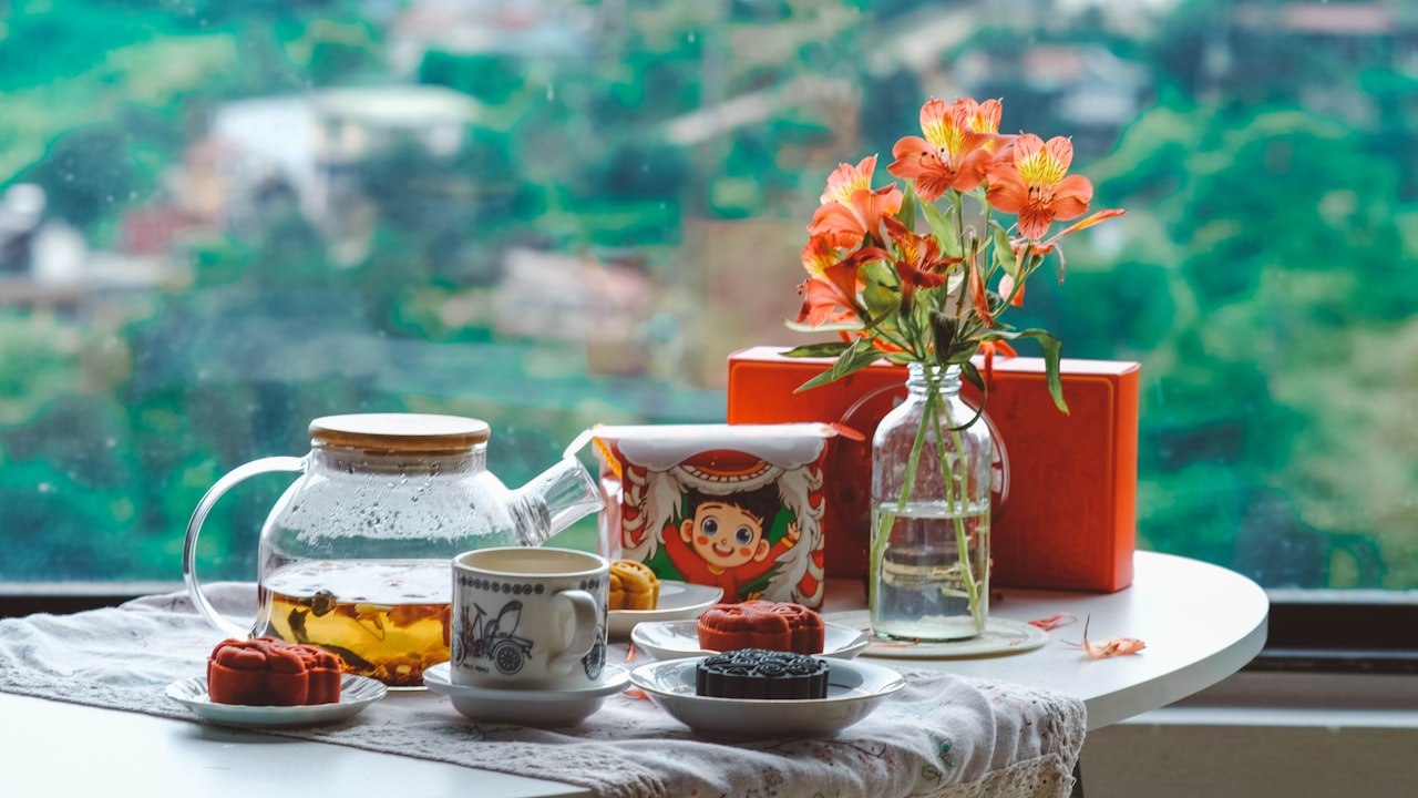Retail and E-Commerce Strategies — Mid-Autumn Festival Marketing Ideas for Singapore Businesses