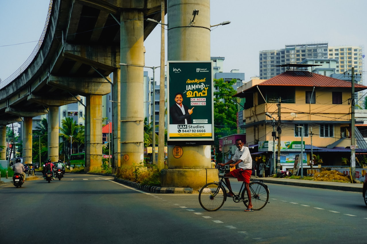 MRT Advertising Costs — MRT Advertising in Singapore: Formats, Costs and Campaign Planning