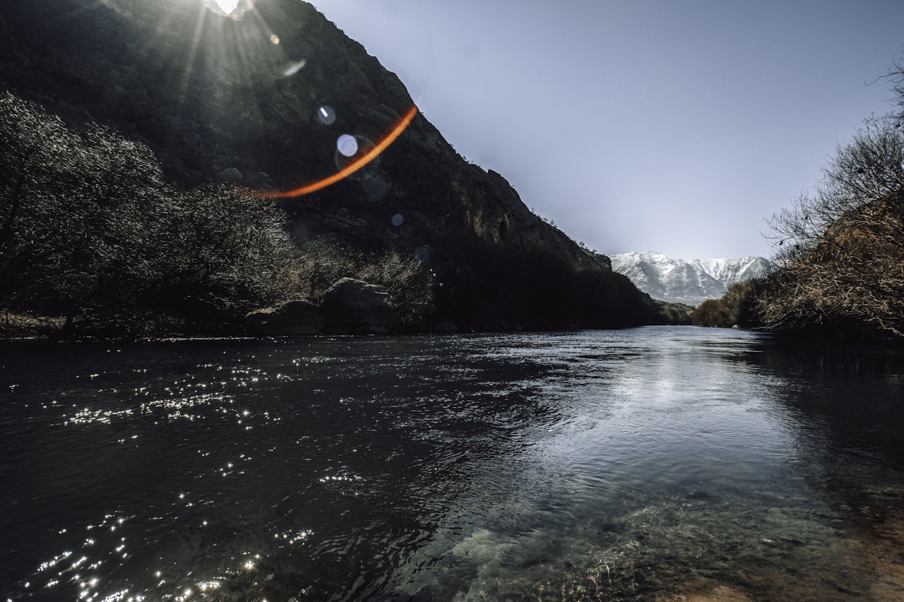 Marketing Team Workflows — Notion vs Confluence: Which Knowledge Base Is Better for Your Team?