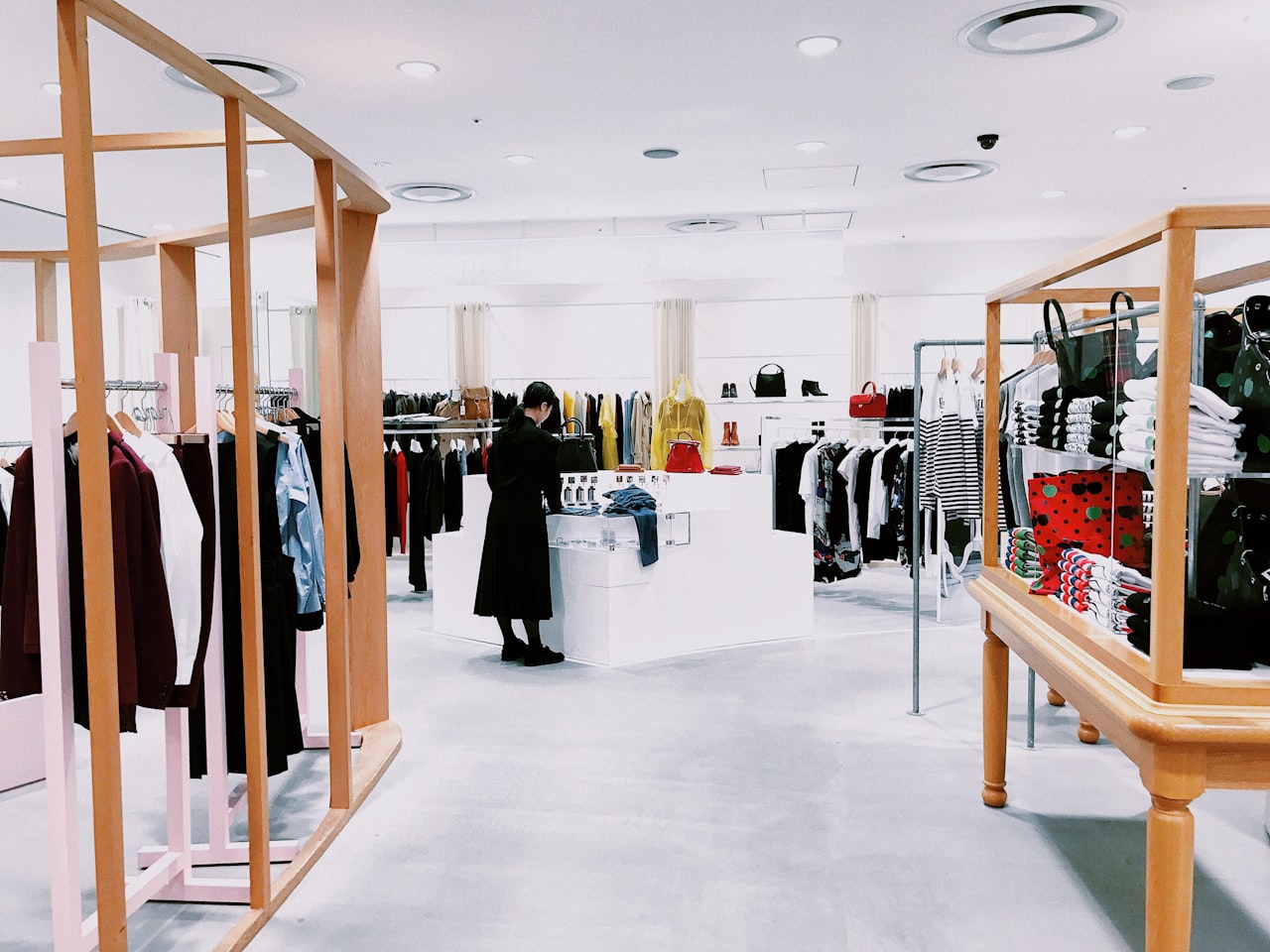 The Core Pillars of an O2O Retail Strategy — O2O Retail Strategy: Connect Your Physical Store With Online Channels