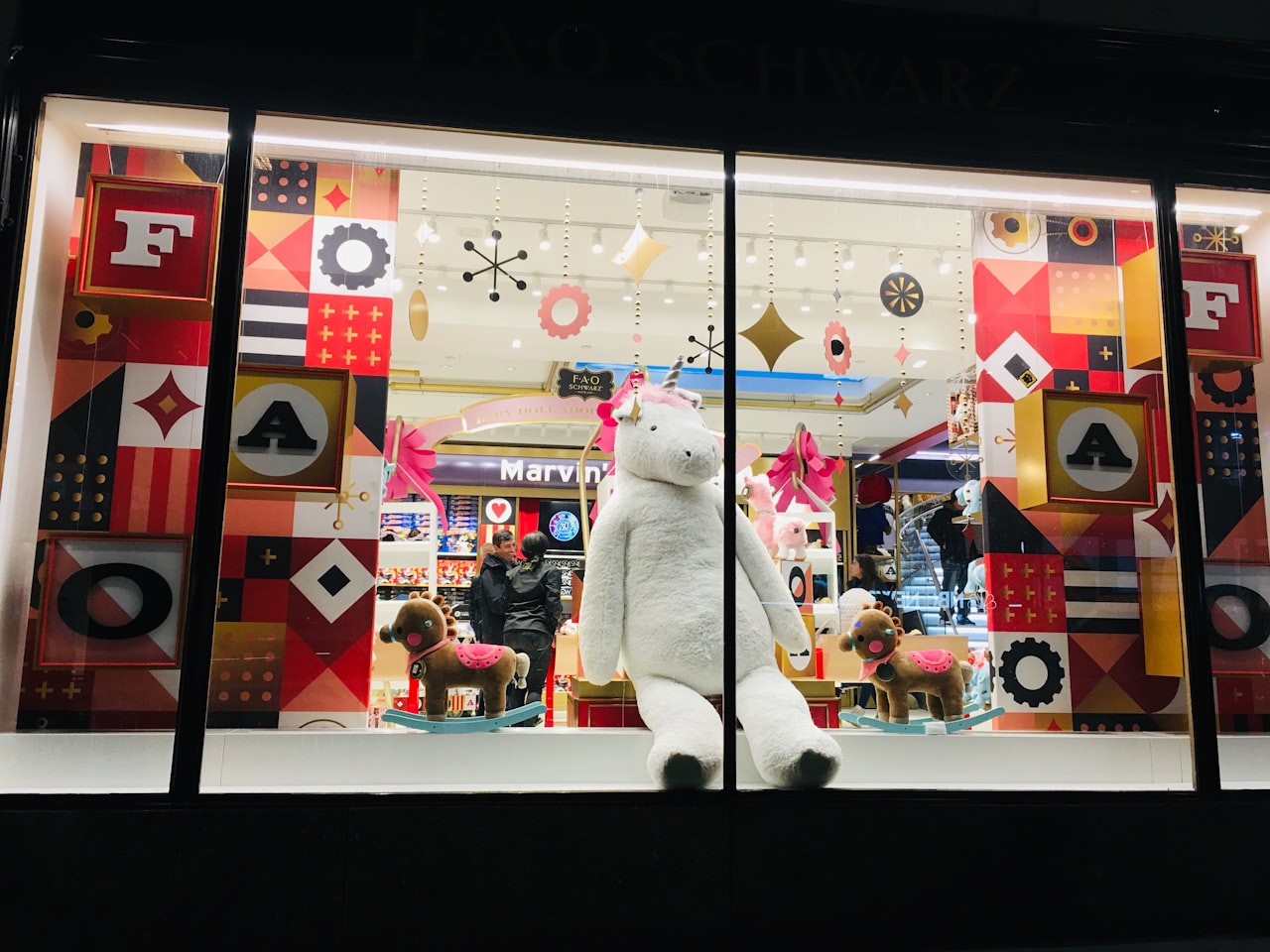 Designing Your Pop-Up Store Experience — Pop-Up Store Marketing in Singapore: Locations, Permits and Promotion