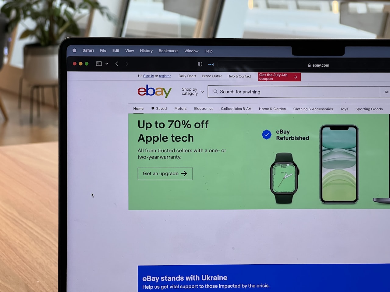 PMP vs Open Exchange — Private Marketplace Deals: Premium Inventory Through PMP and Direct Deals