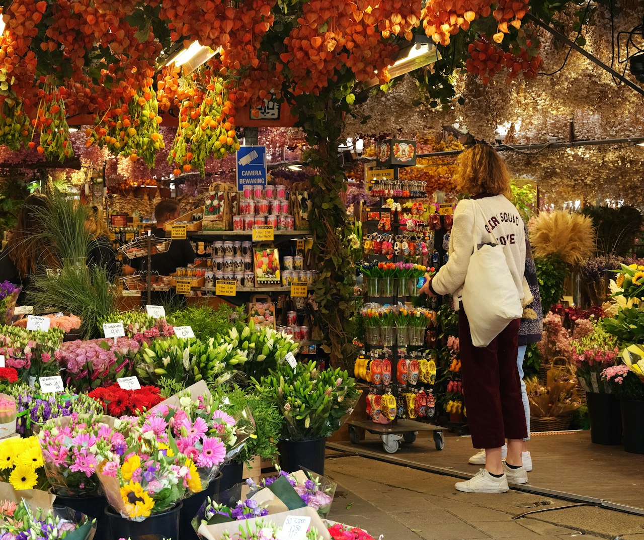 Understanding Singaporean Consumer Behaviour — Retail Market Entry in Singapore: Malls, Shophouses and Omnichannel Strategy