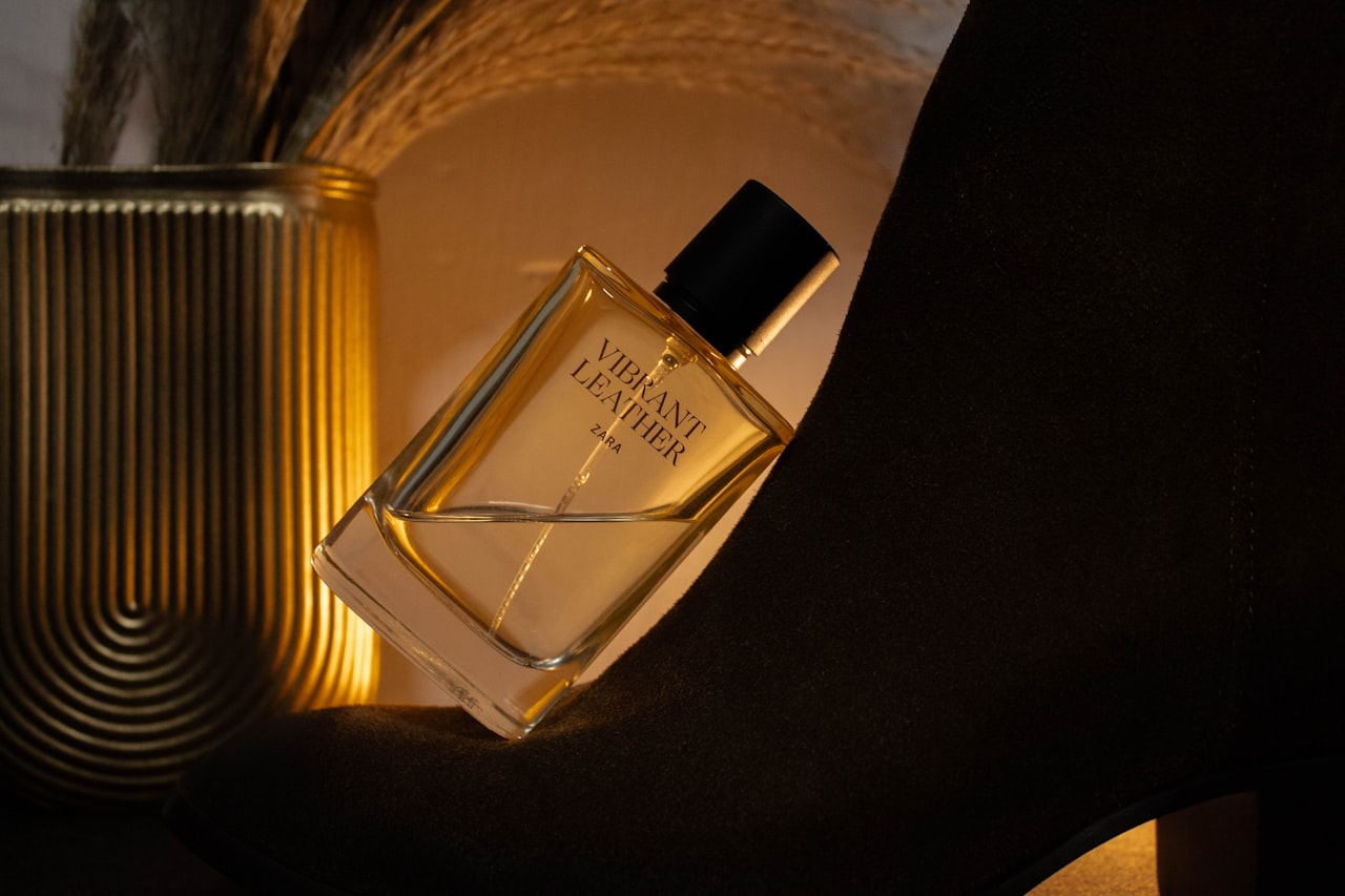 The Science Behind Scent and Consumer Behaviour — Scent Marketing: How Sensory Branding Influences Customer Behaviour and Sales