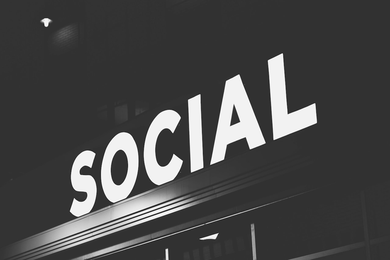 Tribe Belonging: The Need to Connect — Social Media Psychology: Why People Share, Like and Buy