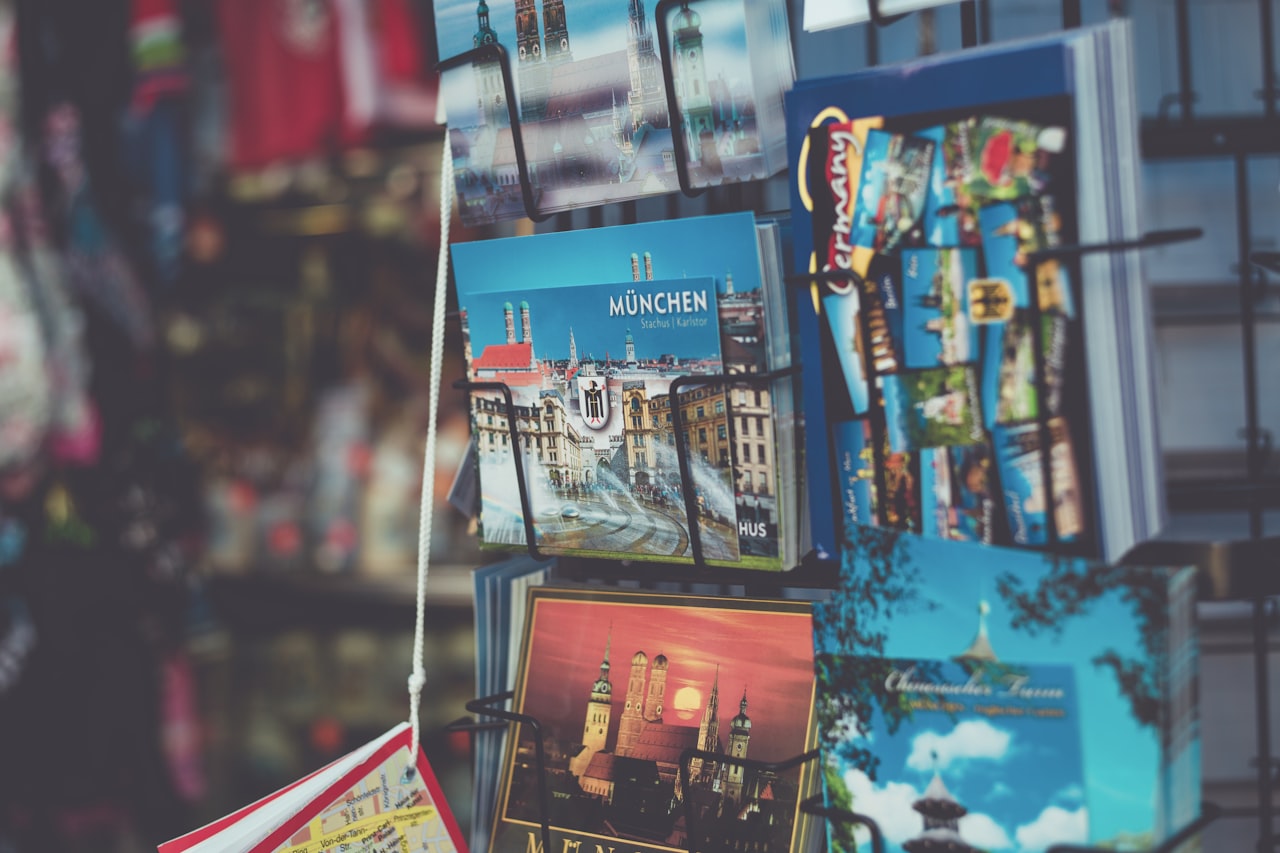 Pre-Arrival Marketing: Reach Tourists Before They Land — Marketing to Tourists in Singapore: Attract Visitors Before and During Their Trip