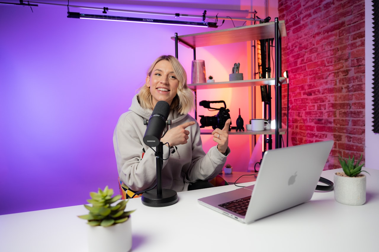 Key Differences Between UGC and Influencer Content — UGC Creators vs Influencers: Which Should Your Brand Use?