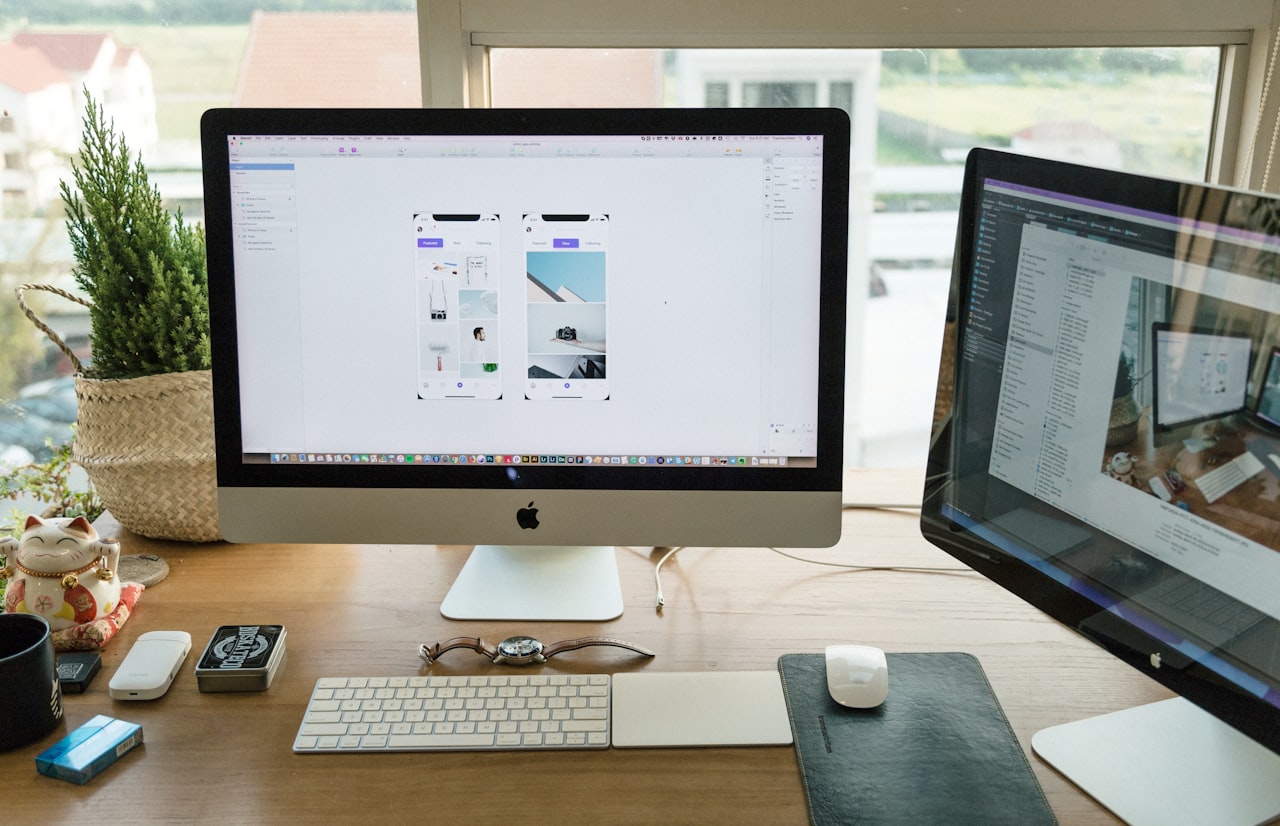 Startup vs MNC Compensation — UX/UI Designer Salary in Singapore: 2026 Compensation Guide