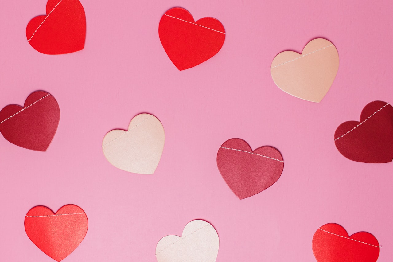 Gift Guide Campaigns That Convert — Valentine’s Day Marketing Ideas That Drive Sales