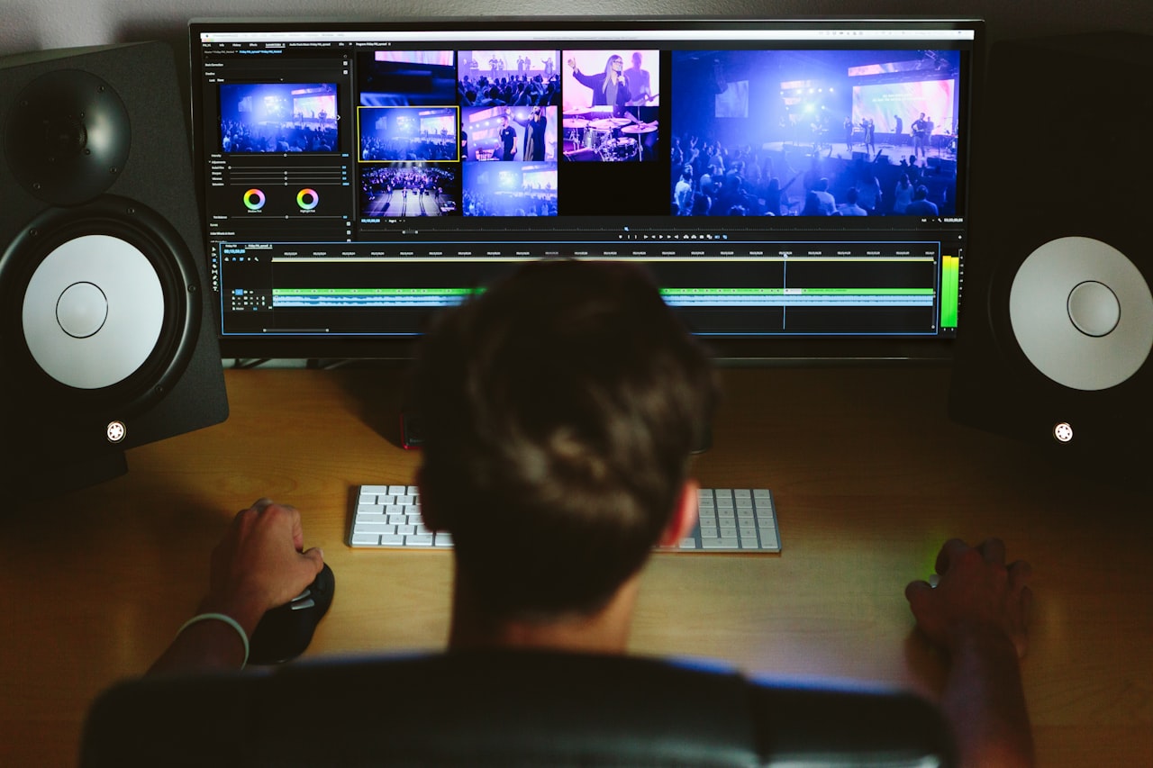Freelance Day Rates and Project Fees — Video Producer Salary in Singapore: 2026 Pay Ranges
