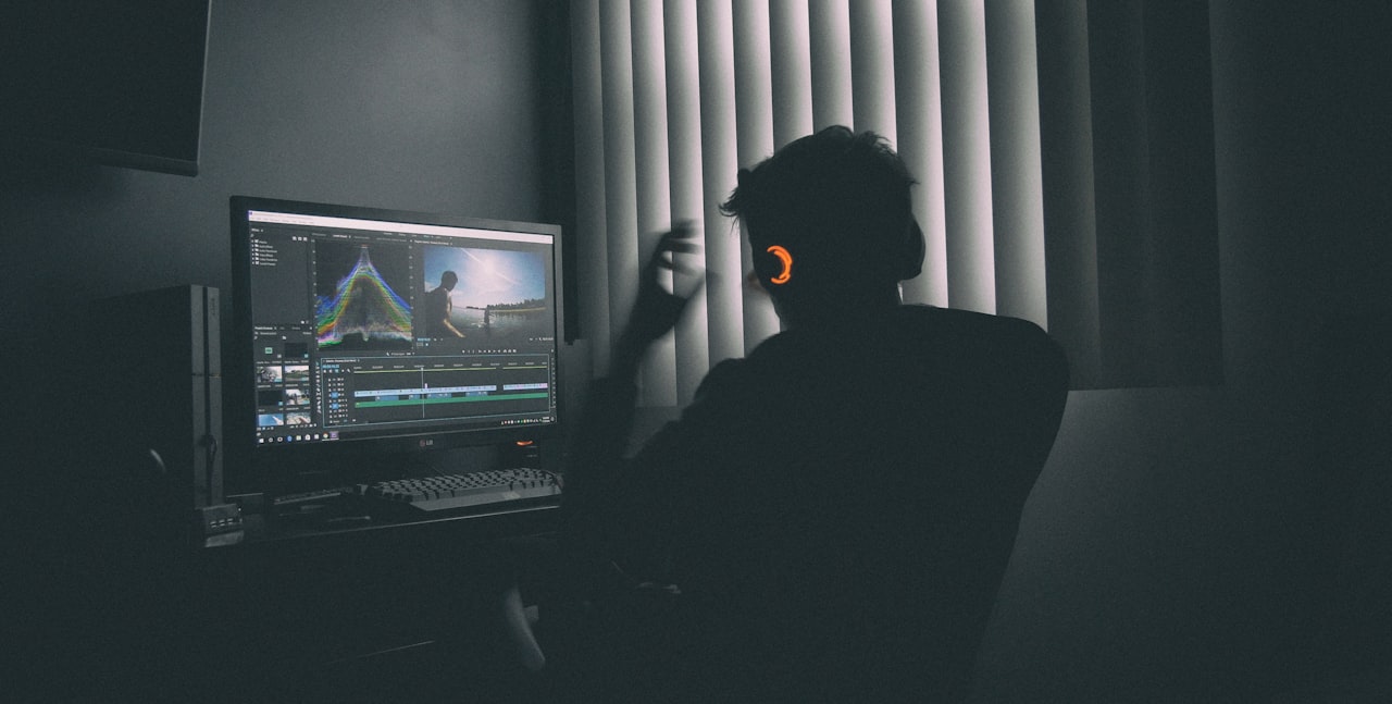 Video Editor vs Producer vs Director Pay — Video Producer Salary in Singapore: 2026 Pay Ranges